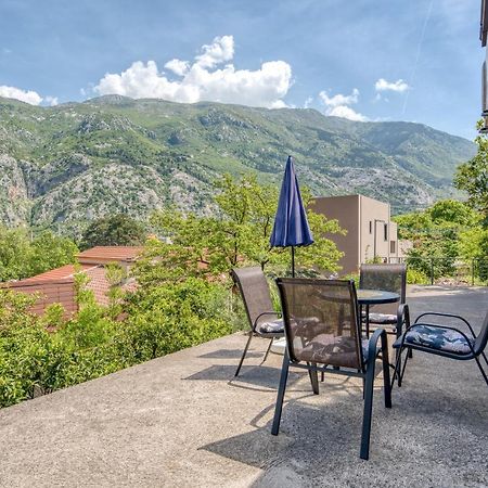 Milas Apartment Kotor Eksteriør billede