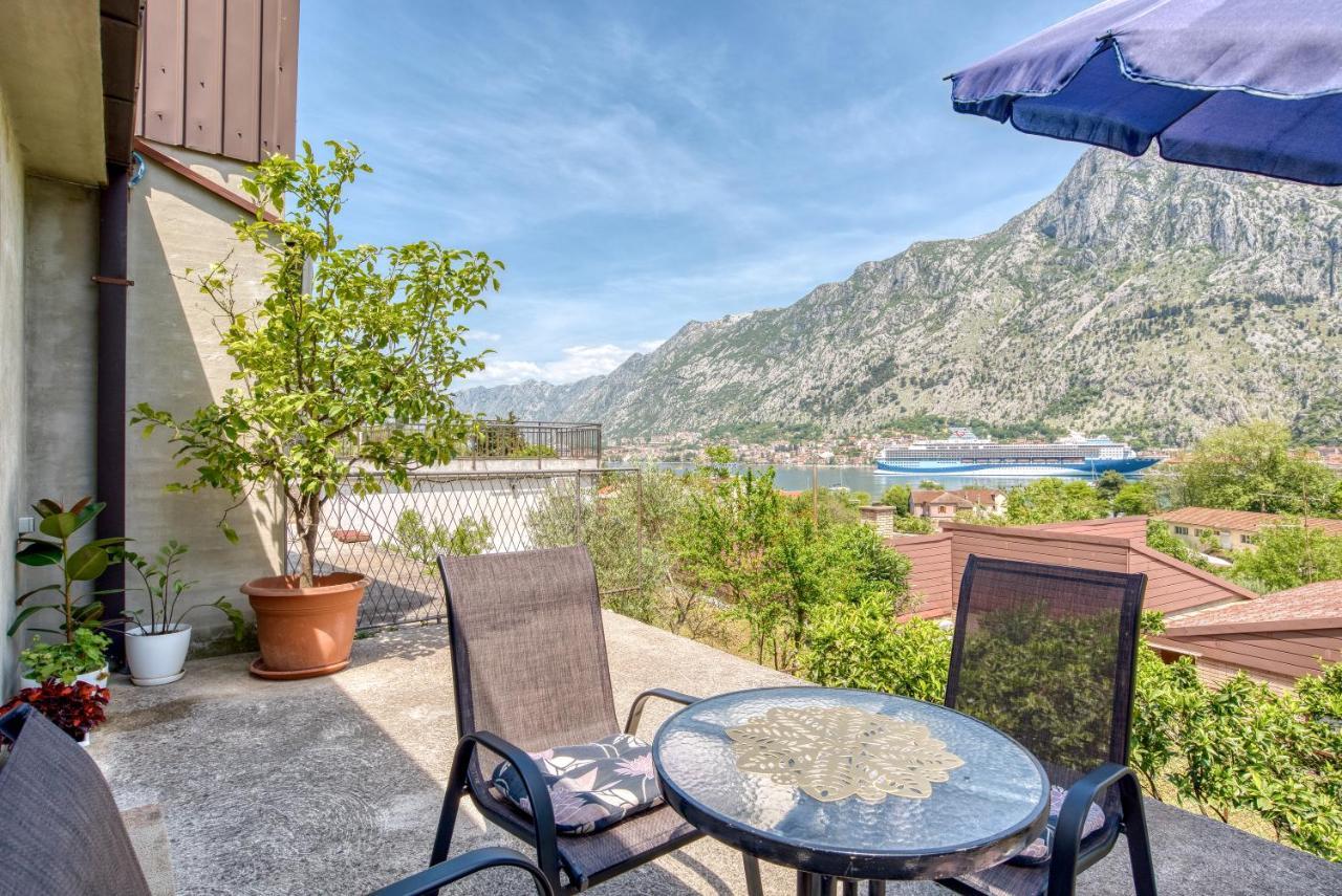 Milas Apartment Kotor Eksteriør billede